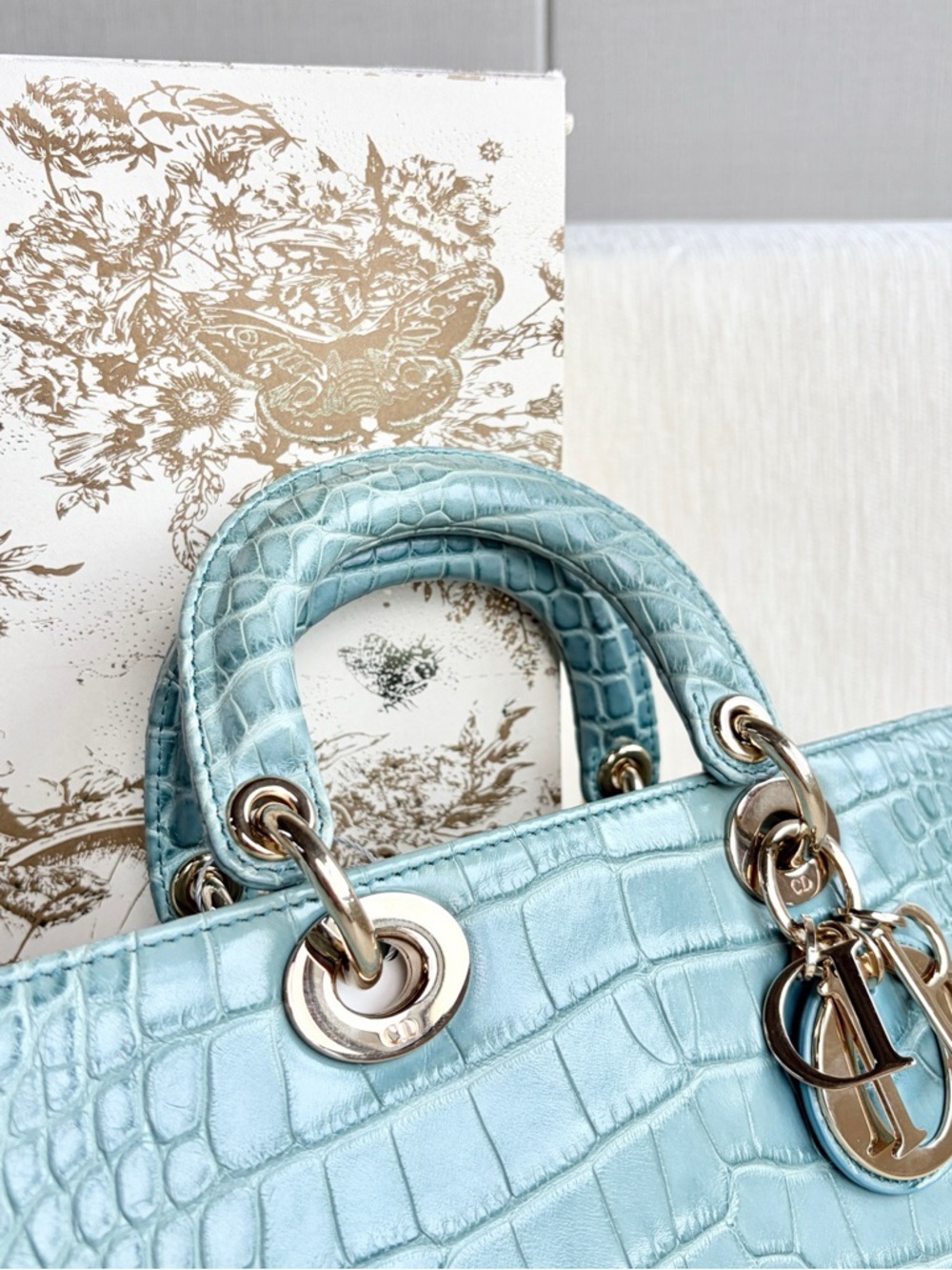 Dior  | D-Joy Medium Crocodile Mint Blue Croc-Embossed Leather Top-Handle Bag - Picture 8 of 9